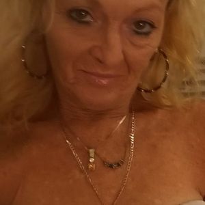 Meet your Posher, Lorilee williams